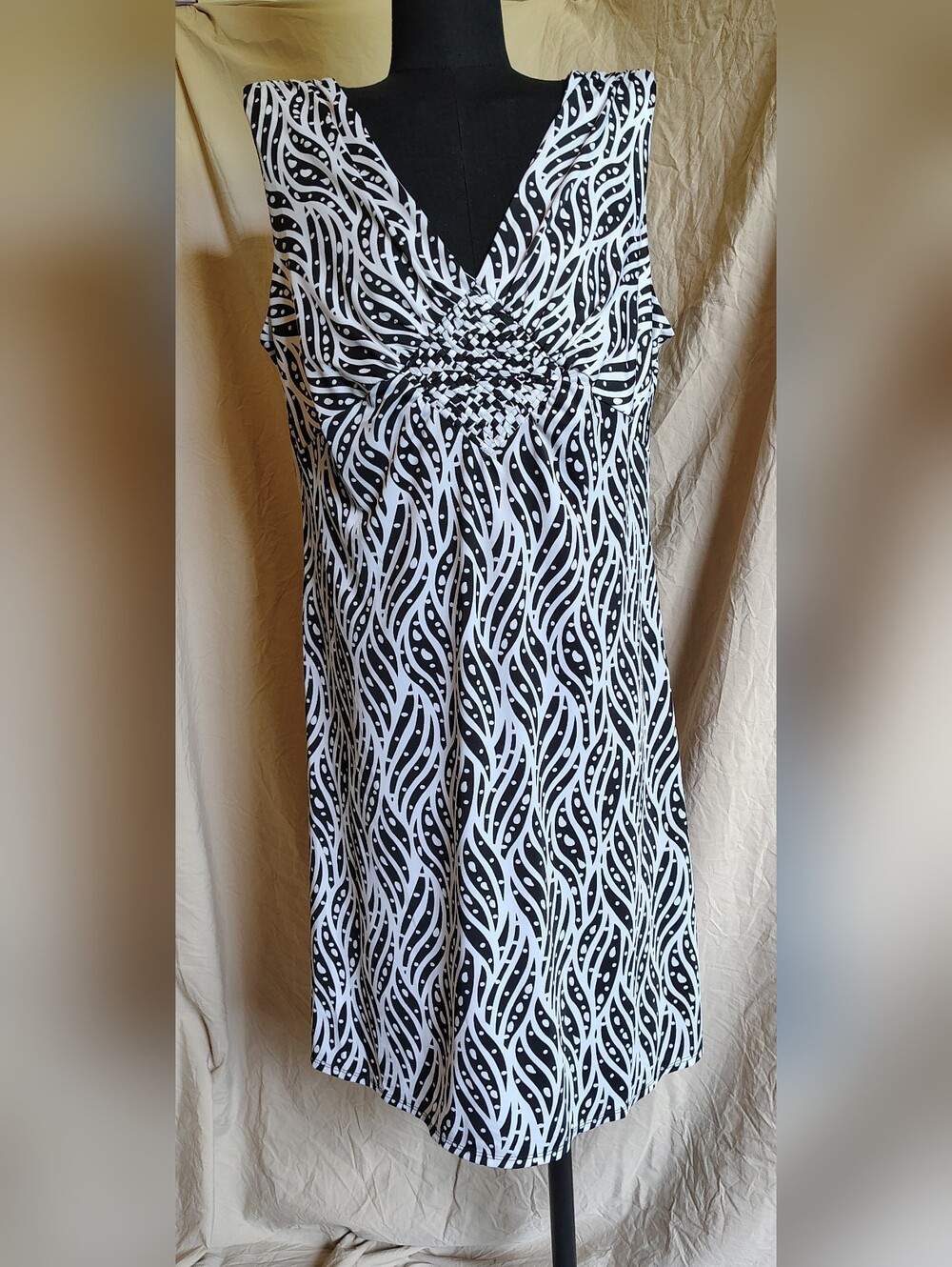 Essentials by Milano Black & White Maxi Dress with Twisted Bust